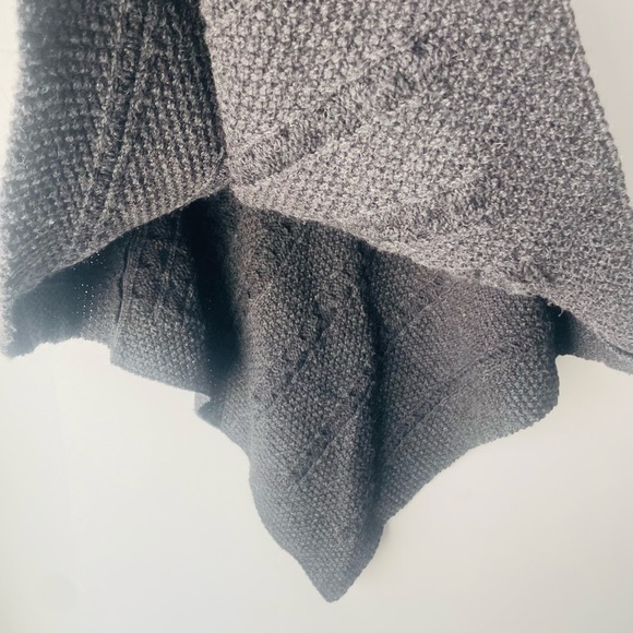 Aran Crafts Merino Wool Cape Poncho - Picture 6 of 10